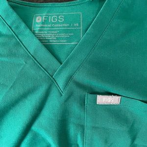 Hunter green figs XS scrub set